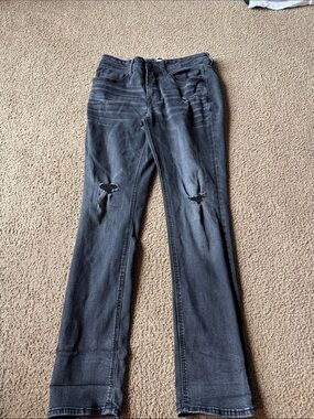 Women’s Black Distressed Skinny Jeans - Slim Fit size 31